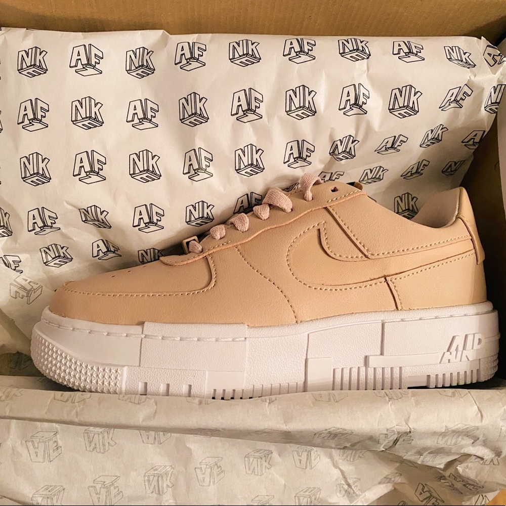 Nike Air Force 1